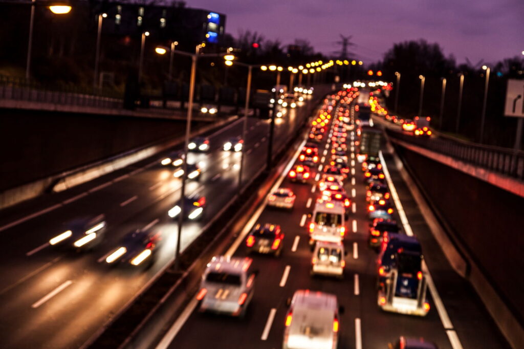 Мобильность компании: чего хотят сотрудники 1 mobilitaet-auto-verkehr-shutterstock_1465767791.jpg