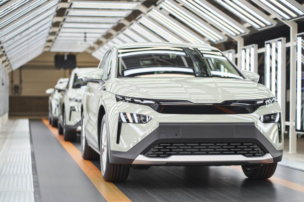 skoda-elroq-czech-carmaker-launches-production-of-its-most-affordable-all-electric-models-2_c6a48c7a.jpeg