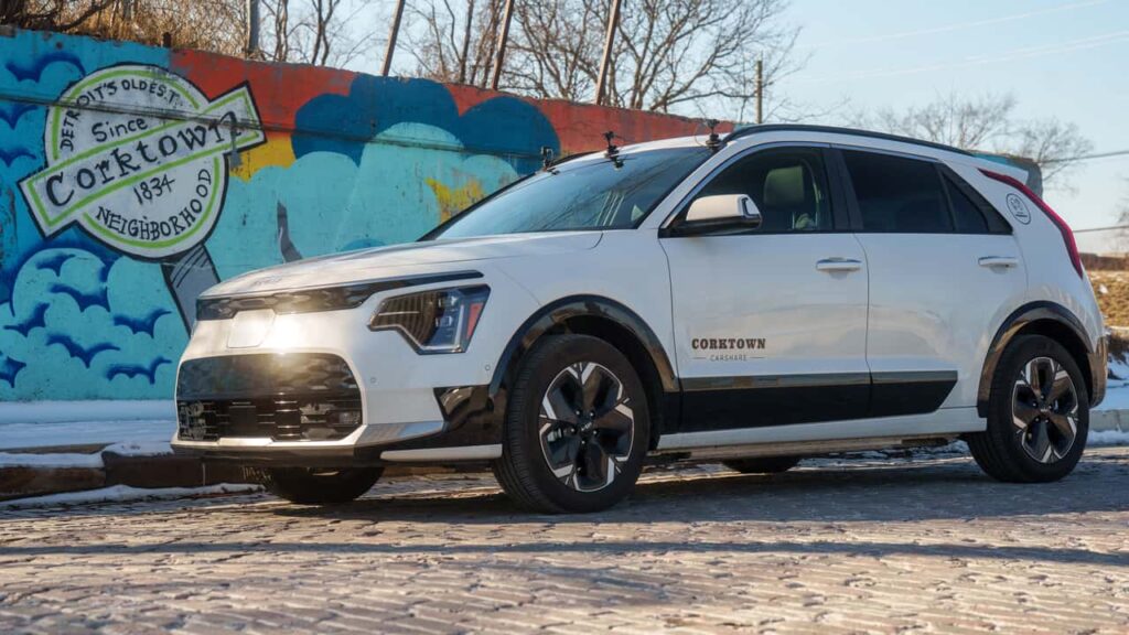 kia-niro-ev-driverless-taxi.jpg