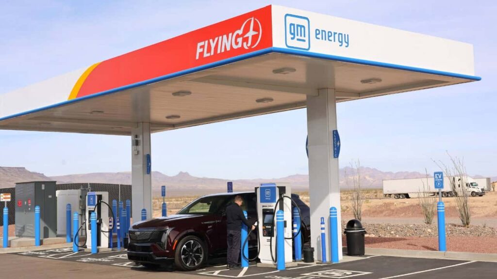 gm-energy-pilot-and-evgo-dc-fast-charging-station.jpg