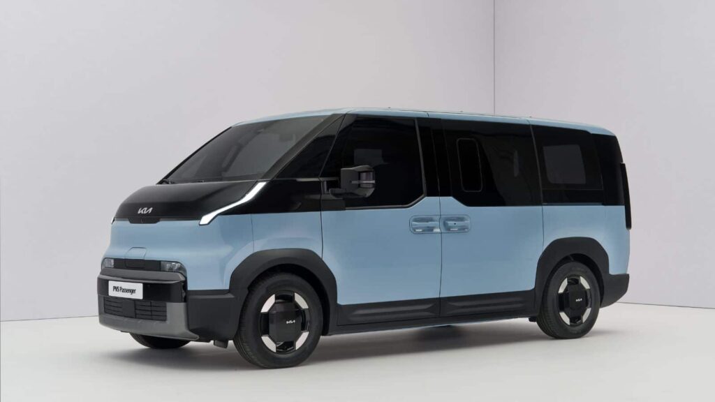 Какие цены на семейный фургон? 1 kia-pv5-2025-strategie-utilitaire-electrique-3.jpg