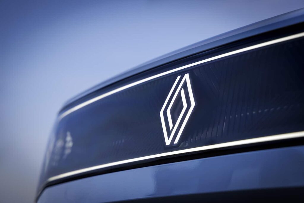 renault-4-e-tech-electric-techno-bleu-nuage.jpg