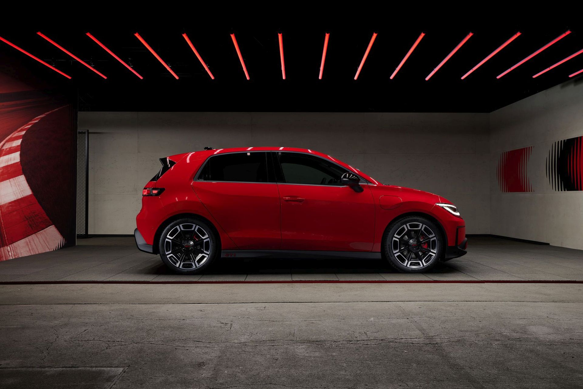 На что способен первый электрический GTI? 3 VW ID. Polo GTI 10