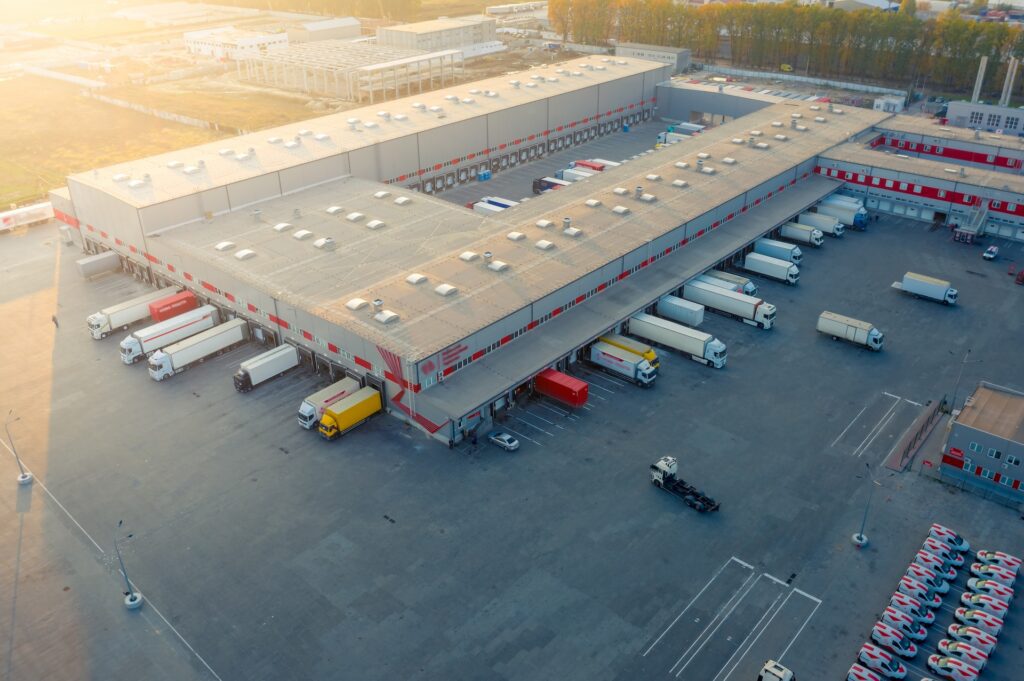 elektro-wasserstoff-e-fuel-lkw-kosten-shutterstock_1844279029.jpg