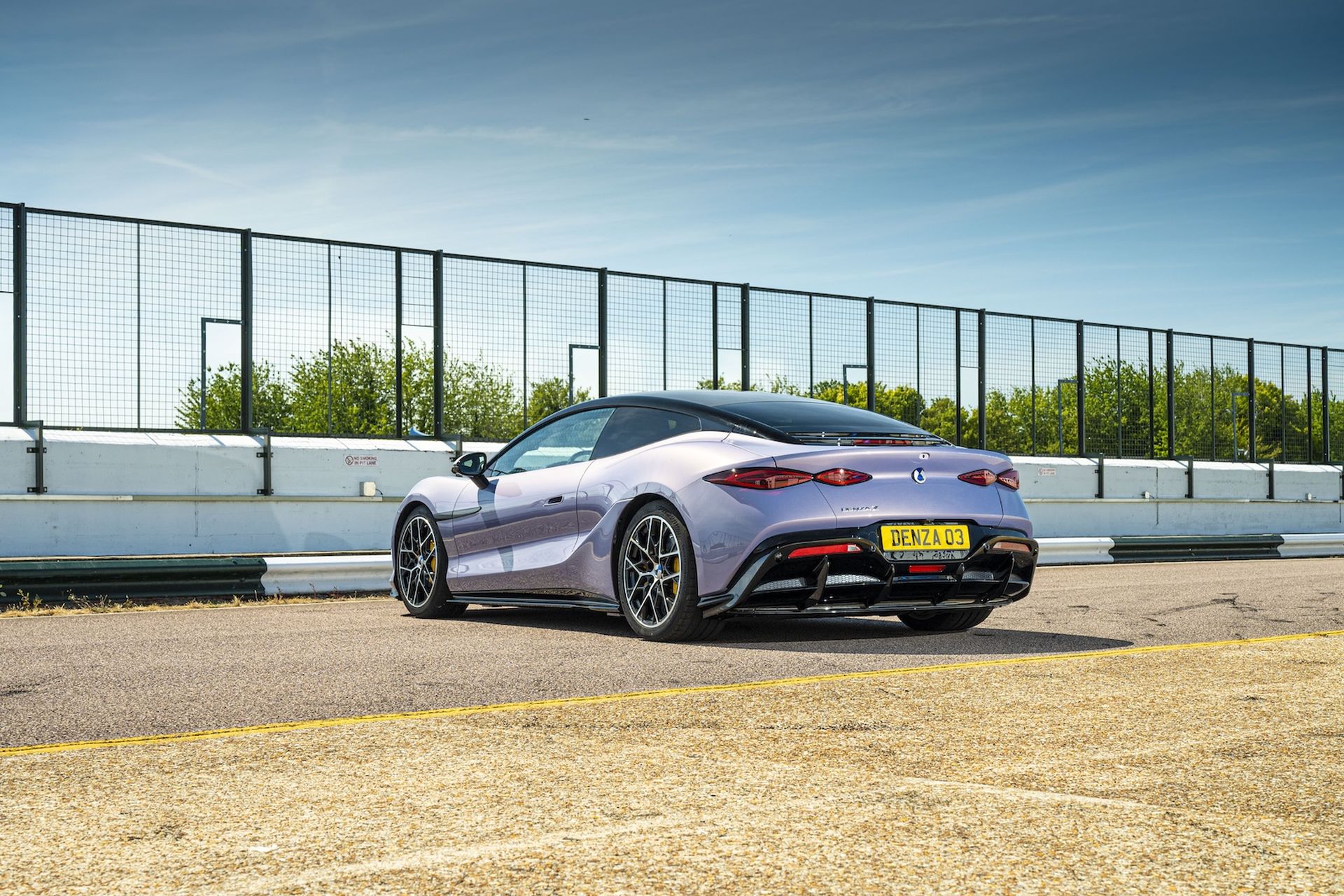 Электрический суперспорткар протестировали за 160 000 евро 2 Denza Z Coupe 20