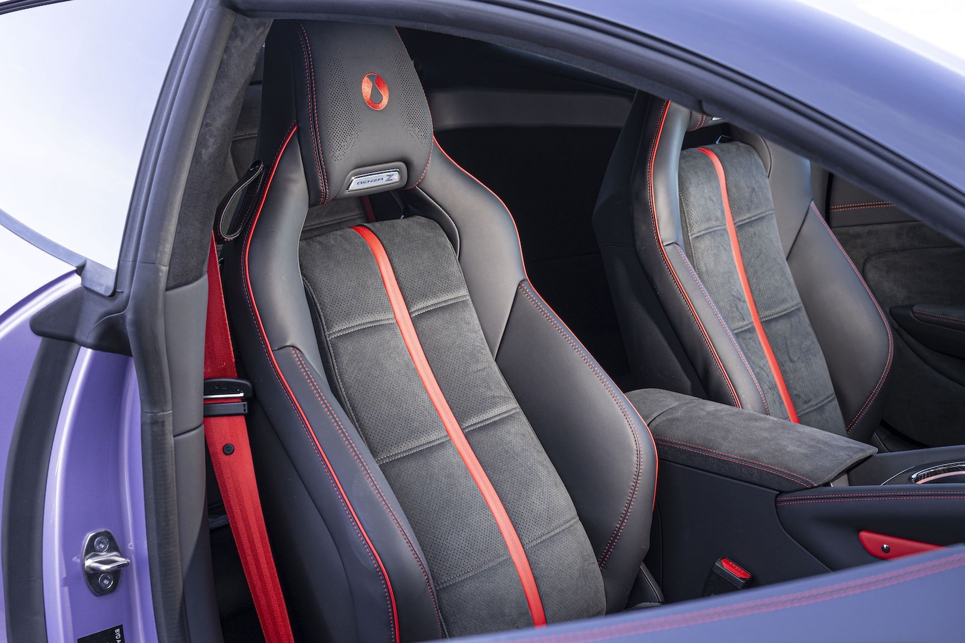 Электрический суперспорткар протестировали за 160 000 евро 4 Denza Z Coupe 6