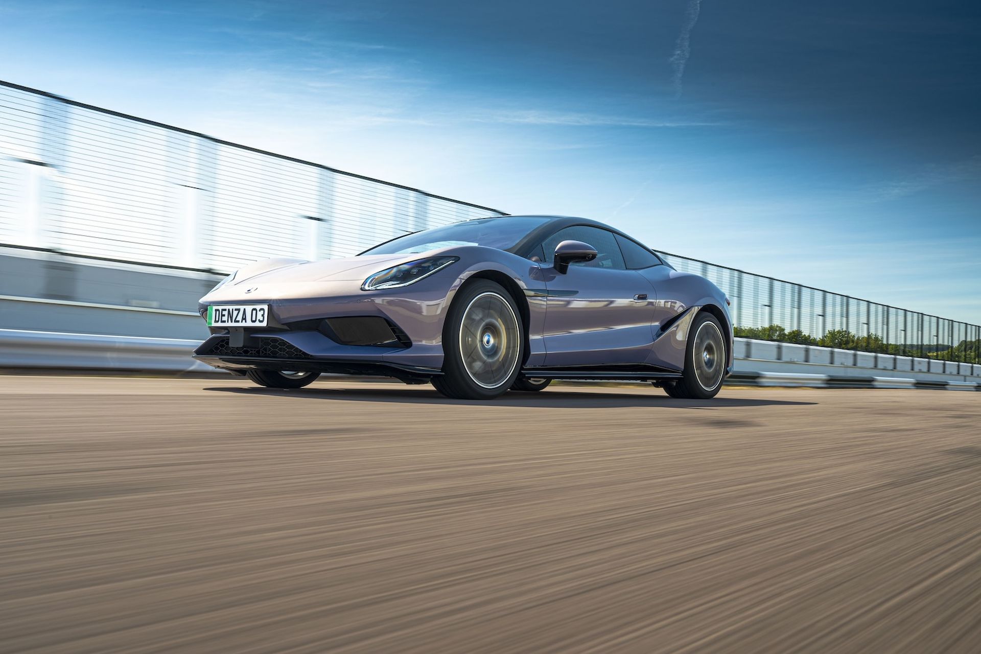 Электрический суперспорткар протестировали за 160 000 евро 1 Denza Z Coupe 9