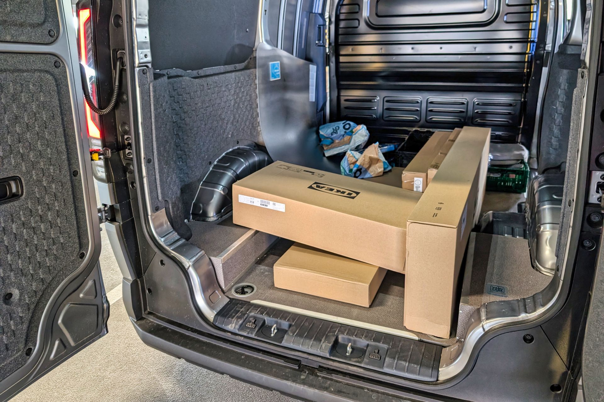 Kia PV5 Cargo: электрофургон без ощущения фургона 21 Kia PV5 Cargo E Transporter Review Test 3