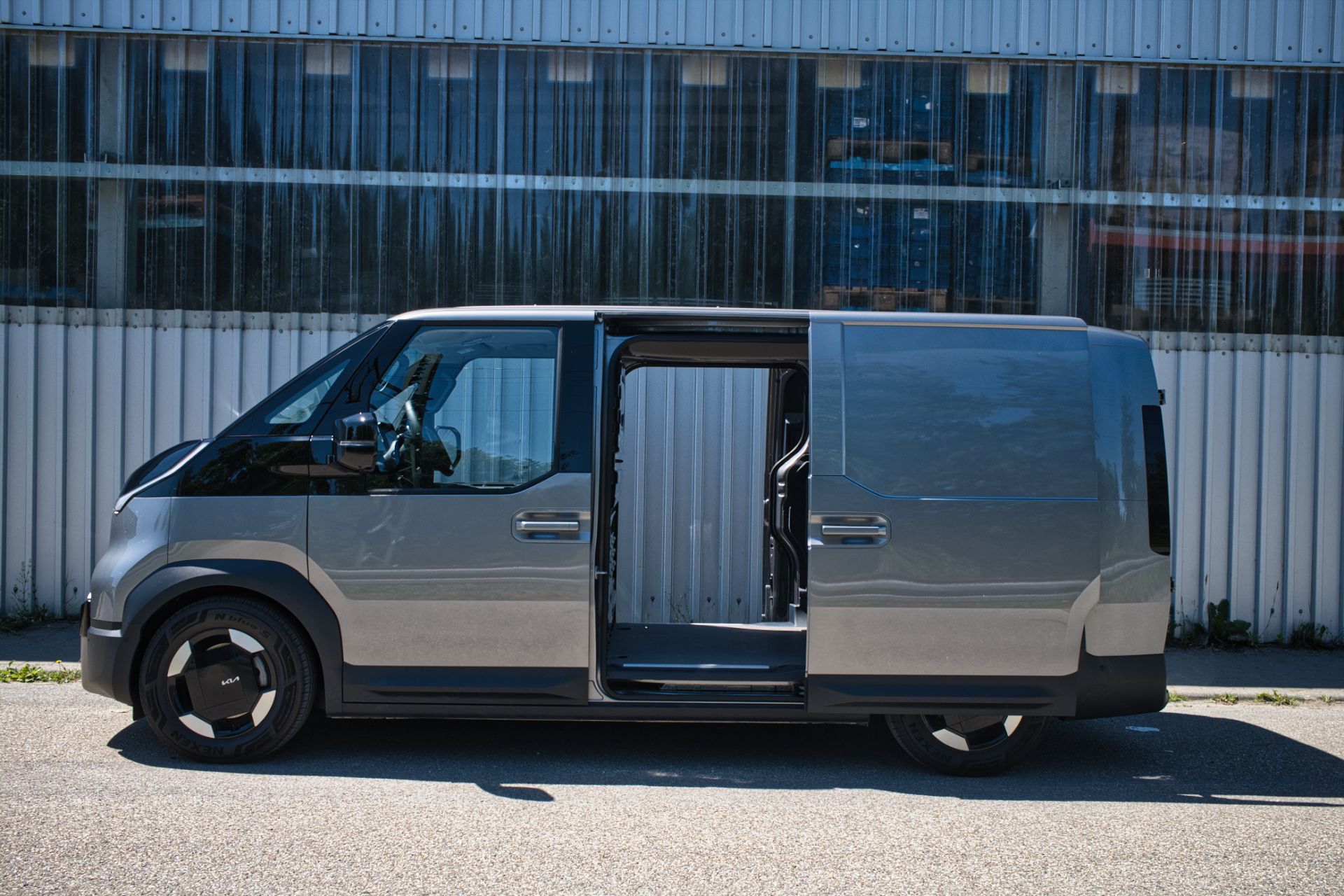 Kia PV5 Cargo: электрофургон без ощущения фургона 17 Kia PV5 Cargo E Transporter Review Test 7