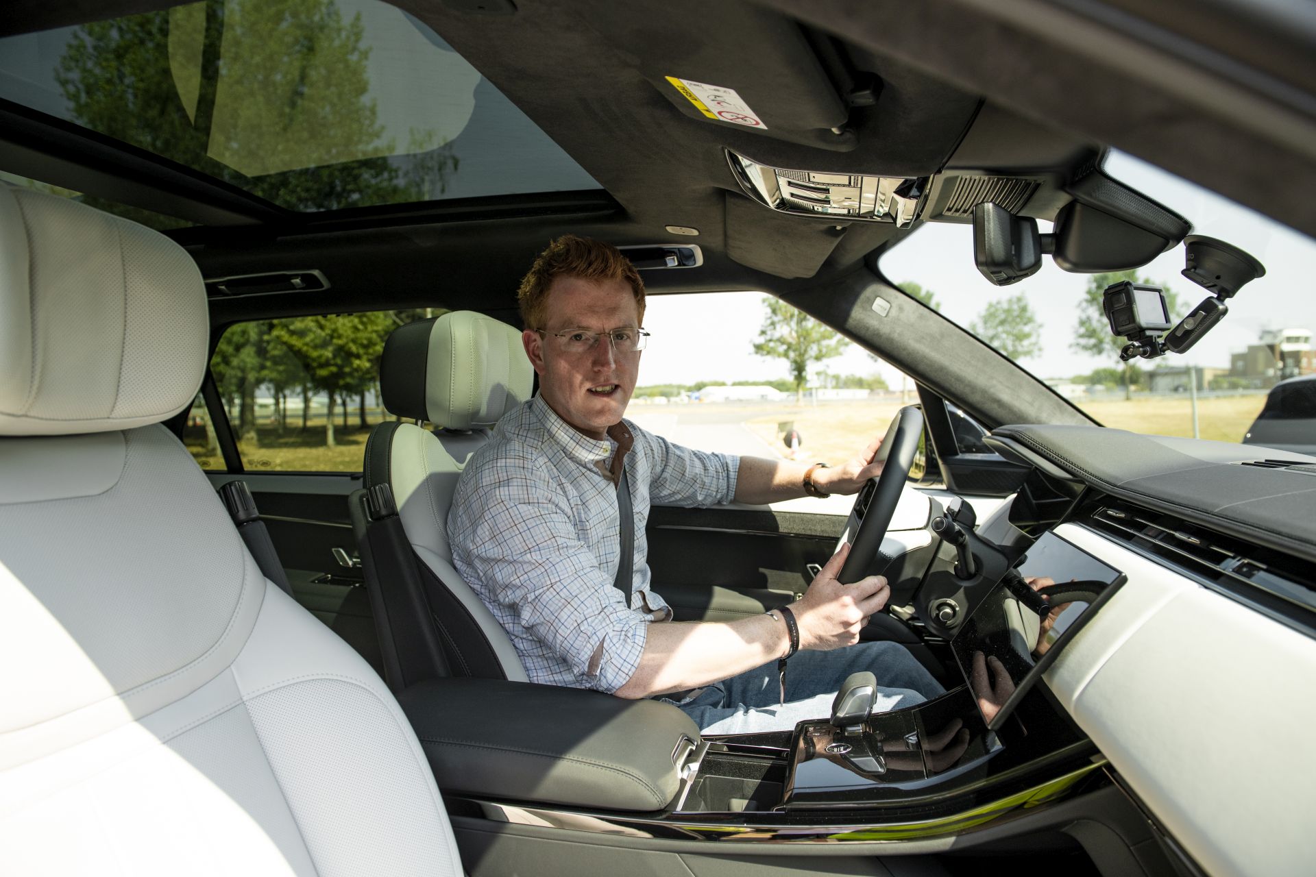 Range Rover Sport Electric Eindruecke Hintergrund 18